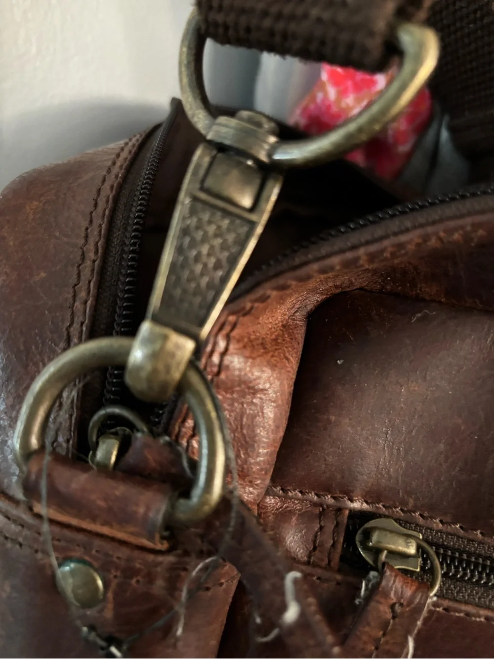 PELLE Brown Leather Crossbody Bag - Classic Organizer. UNISEX